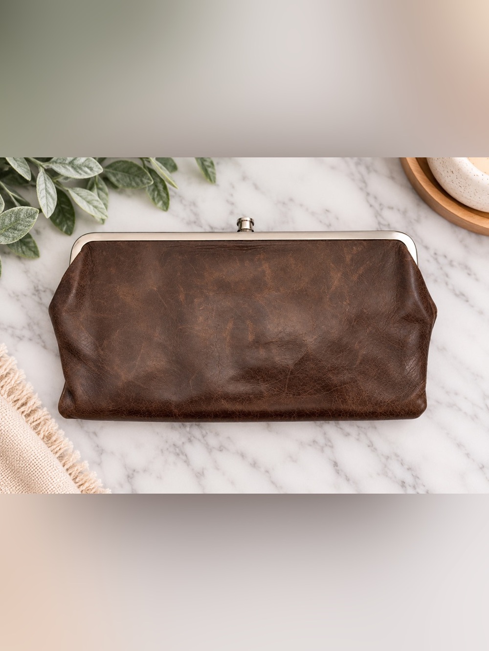HOBO Brown Leather Kiss-Lock Clutch Wallet | Vintage Style